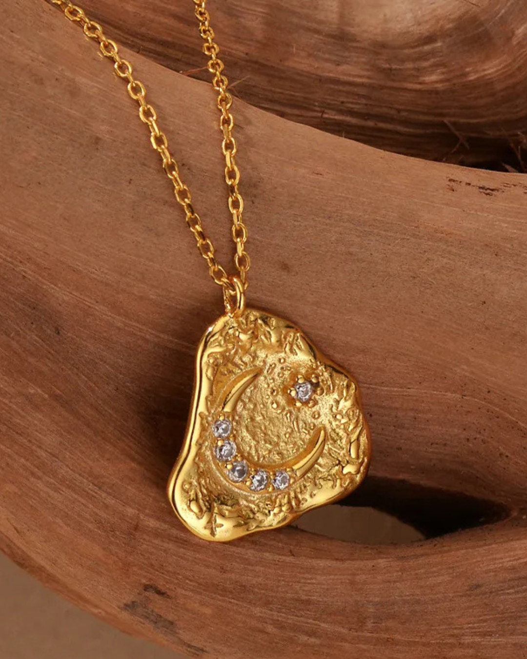 Collar Sculpture Sur Bois